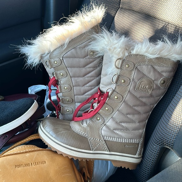 Sorel Other - Sorel boots girls size 2